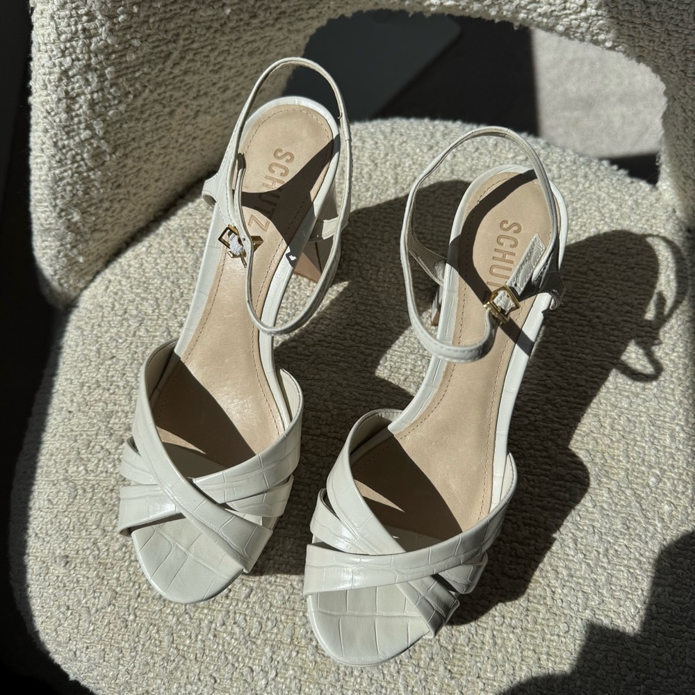 SCHUTZ Keefa Crocodile-Embossed Leather Platform Sandals in Pearl - Picture 3 of 7